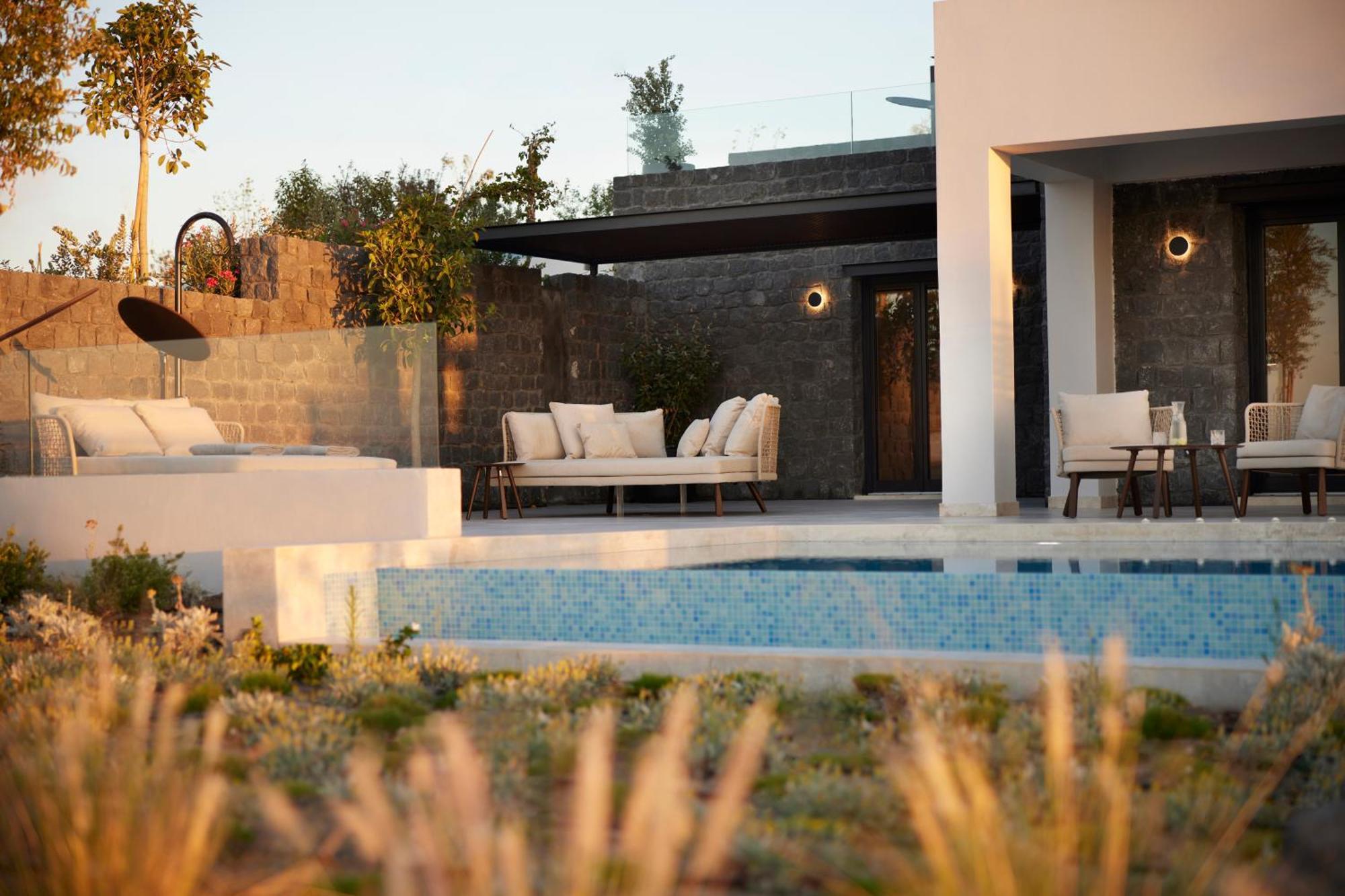 Aernia Suites & Art Akrotírion Dış mekan fotoğraf