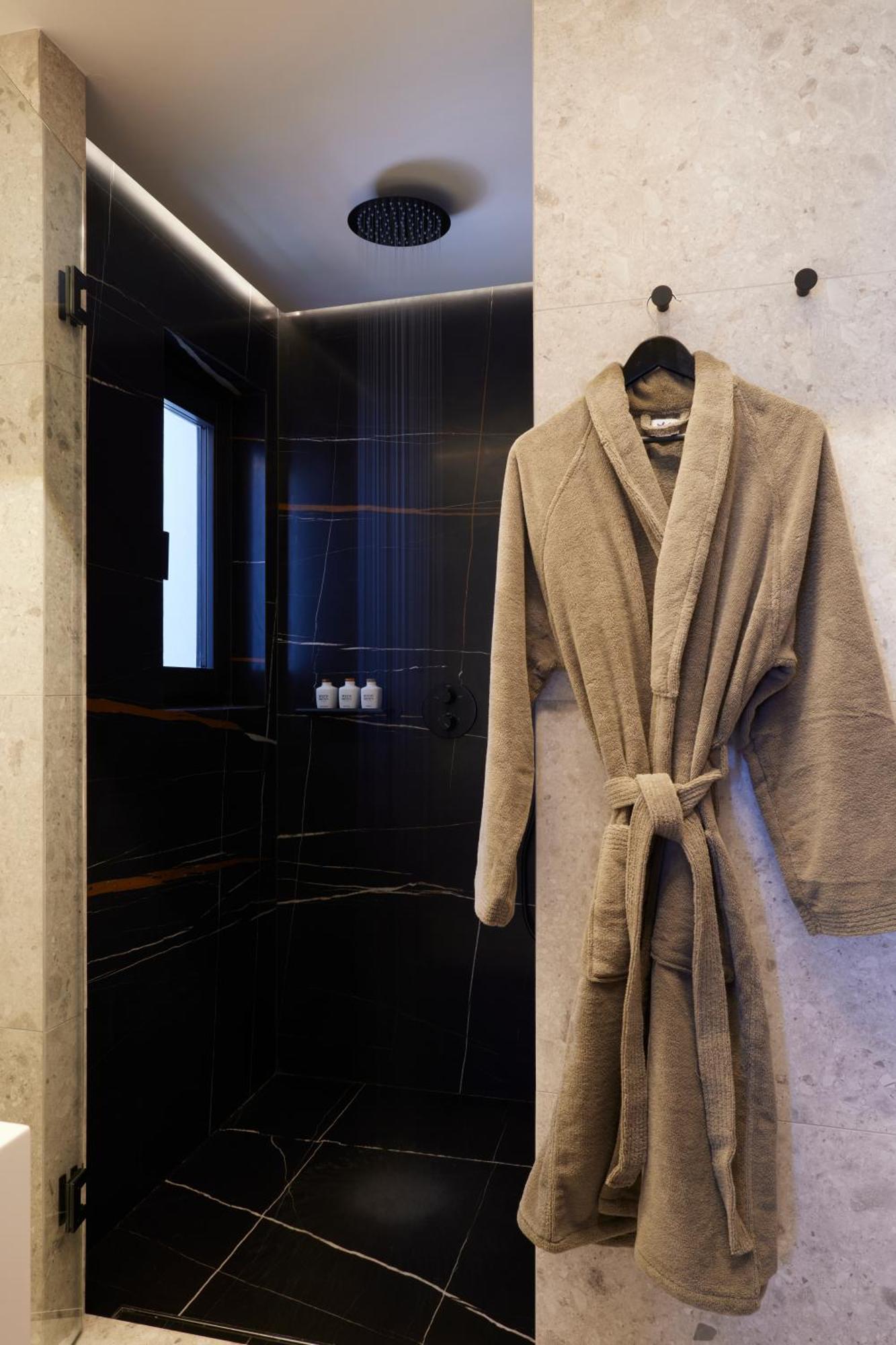 Aernia Suites & Art Akrotírion Dış mekan fotoğraf